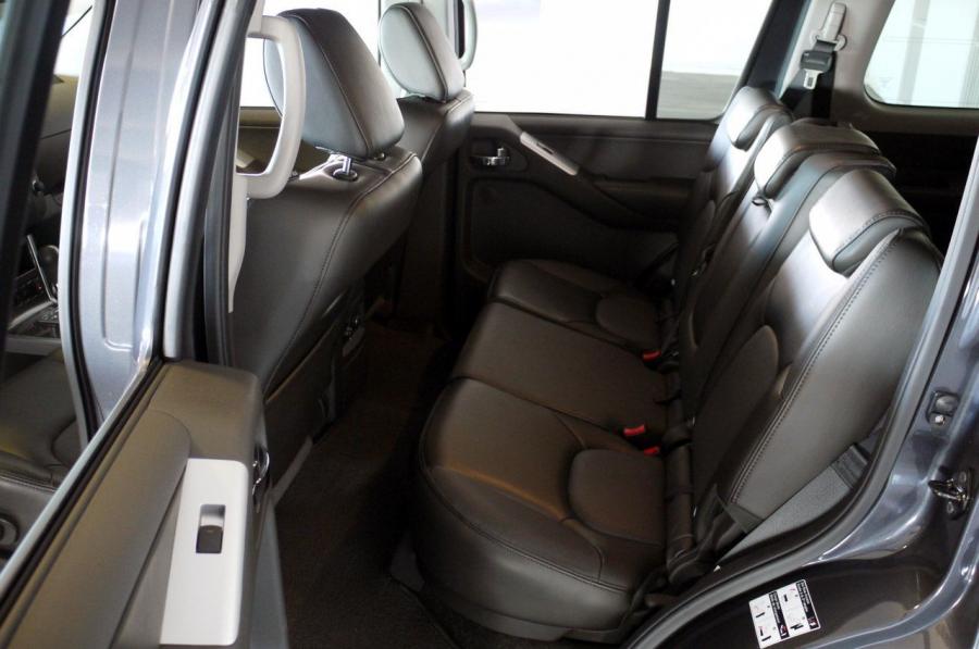  Nissan Pathfinder 2010 года  (фото 40 из 81)